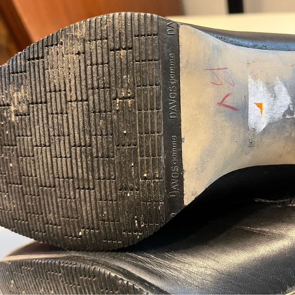 Women's size 8-8.5 Canadian made vintage Leather lace up heeled Ankle Boots - Picture 6 of 8